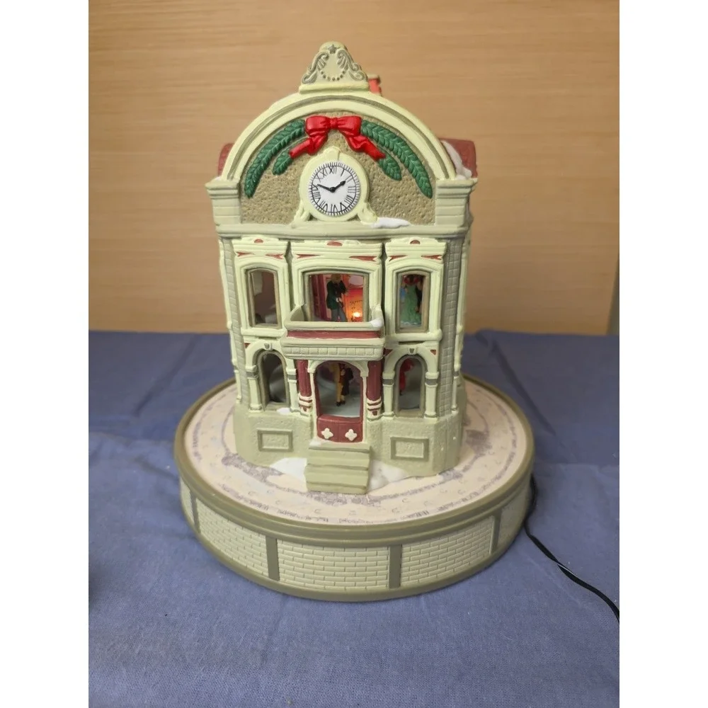 Mr Christmas Holiday In Motion Hotel Plays 30 Songs Works See Video Manual